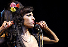 Amy Winehouse em show na Inglaterra (28/07/2008)