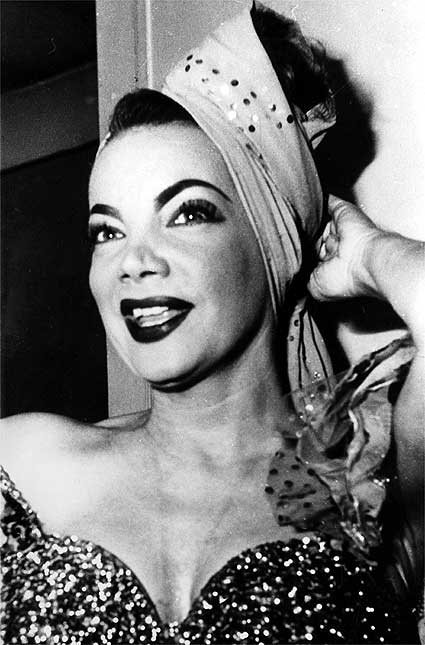 Carmen Miranda que faria cem anos em 09 02 2009 em foto de 1940