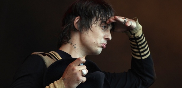Pete Doherty se apresenta no Glastonbury Festival em Worthy Farm, na Inglaterra (27/6/2009)