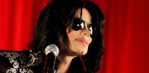 Michael Jackson durante anúncio de sua série de shows em no 02 Arena, em Londres (5/3/2009)