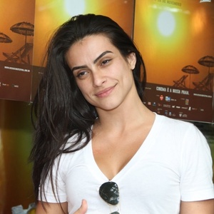 Atriz brasileira, filha de Glória Pires e Fábio Jr. Aos 11 anos fez sua primeira participação na TV em "Mulheres de Areia". Atuou em "Meu Nome não é Johnny", "Caminho das Índias" e "Araguaia", entre outros