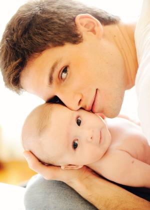 jonatas-faro-posa-com-o-filho-guy-para-a-revista-quem-agosto2011-1312984775273_300x420.jpg (300×420)