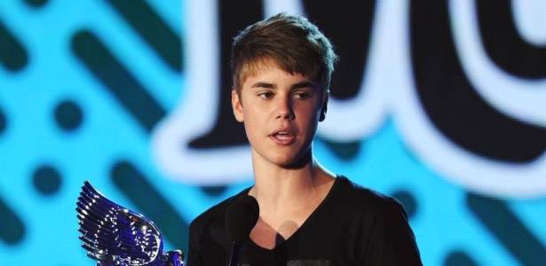 O cantor Justin Bieber no evento Do Something Awards 2011 em Hollywood, nos Estados Unidos (14/08/2011)