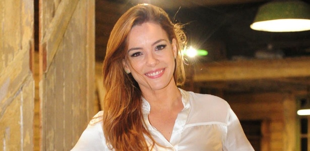 Regiane Alves contracena com Mariana Ximenes em reprise do SBT