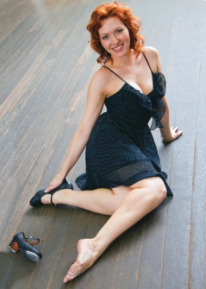 Karin Roepke posa para a revista "Contigo!" (fevereiro/2012)