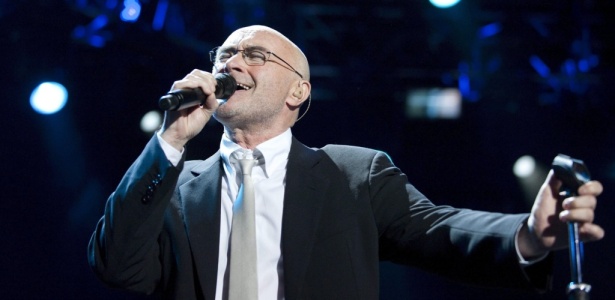 Phil Collins canta em apresentação no Festival de Montreux, na Suiça (01/07/2010)