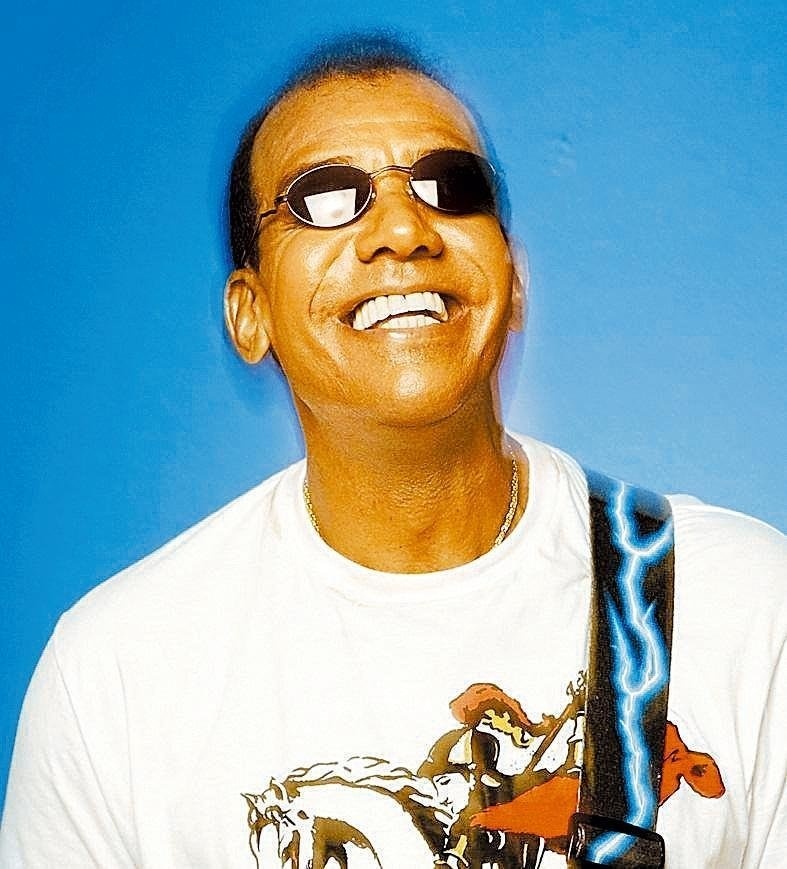 Muito suingue cantores e bandas de