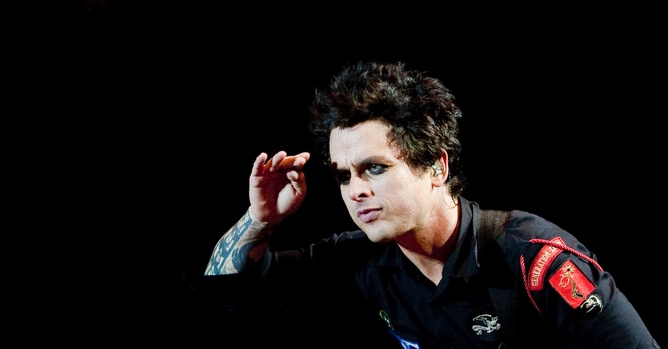 billie-joe-armstrong-durante-show-do-green-day-na-arena-anhembi-em-sao-paulo-20102010-1287641885698_956x500.jpg