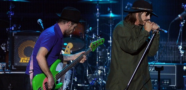 Red Hot Chili Peppers durante show no MusiCares Person Of The Year Tribute To Neil Young, em Los Angeles (29/01/2010)