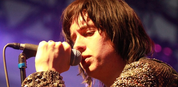 Julian Casablancas, que se apresentou solo no Coachella 2010, volta ao festival em 2011 com o Strokes