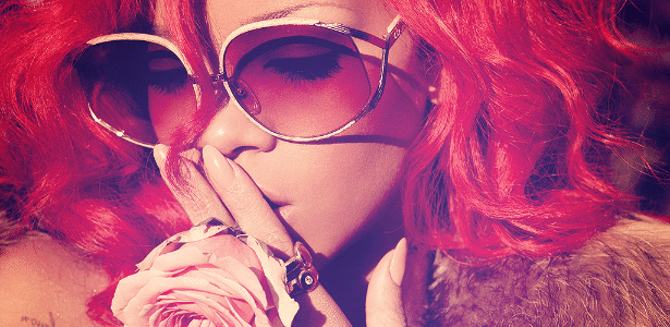 Rihanna em imagem de divulgação do disco Loud (2010)