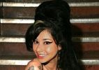 Fãs homenageiam a cantora Amy Winehouse
