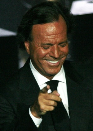 O cantor Julio Iglesias  - Brainpix