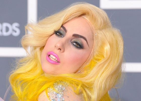 A cantora Lady Gaga chegando ao Grammy Awards, em Los Angeles (31/1/2010)