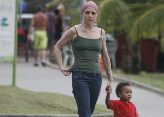 Drica Moraes passeia na Lagoa Rodrigo de Freitas (29/5/10) 