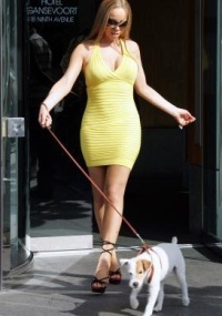 Mariah Carey e seu co Jack, um jack russell terrier 