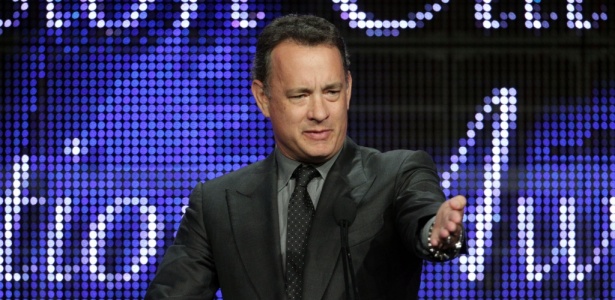 Tom Hanks recebe prêmio pela minissérie "The Pacific" durante o 26º Television Critics Association Awards em Beverly Hills, Califórnia (31/7/2010)  - Getty Images