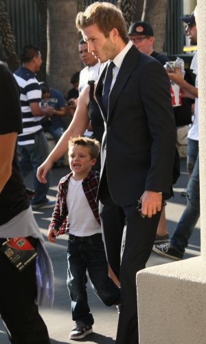 David Beckham leva os filhos ao jogo do Real Madrid em Los Angeles (7/8/2010)