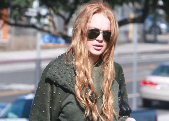 Lindsay Lohan vai a tribunal para conversar com oficial de condicional em Santa Mônica (10/09/2010)