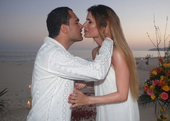 Luciano e Flvia renovam os votos de casamento em Los Cabos, no Mxico (6/10/10)