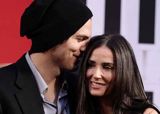 Ashton Kutcher e Demi Moore participam de programa beneficente na Austria (29/10)