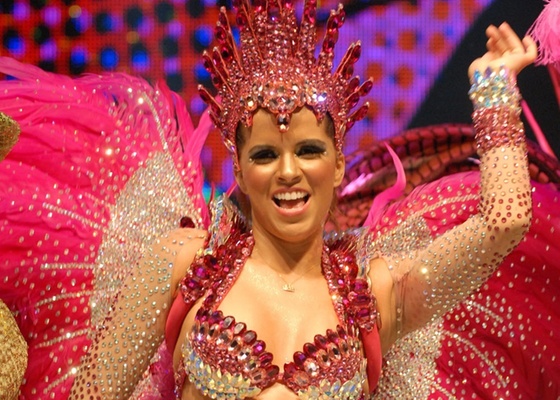Renata Santos, rainha de bateria da Mangueira, grava vinheta de Carnaval da Globo (9/11/10) 