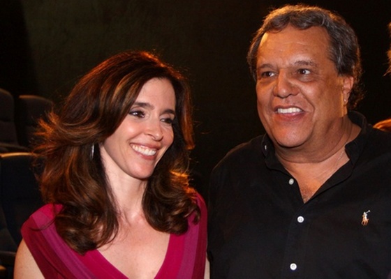 Deborah Evelyn e Dennis Carvalho na estreia da minissrie Dalva e Herivelto, em cinema do Rio (4/1/2010)
