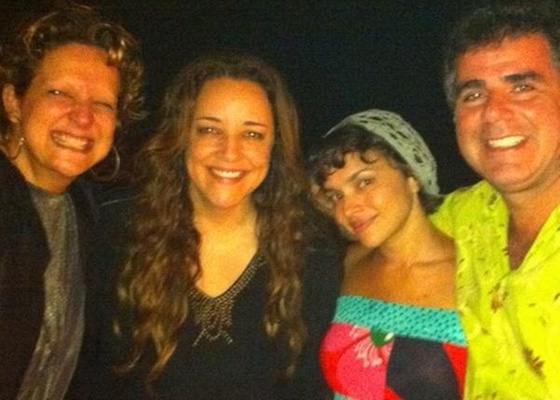 Betty Lago, Ana Carolina, Norah Jones e Totonho Villeroy na casa da cantora brasileira (21/11/10)