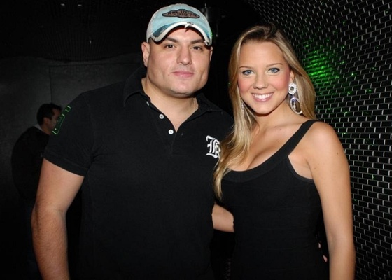 O humorista Carlinhos Silva com a namorada, Aline Hauck em festa em São Paulo (11/11/2010)