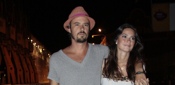 Paulinho Vilhena e Thaila ayala vão ao show de Lulu Santos no Rio de Janeiro (12/02/2011)