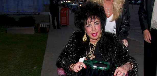 A atriz Elizabeth Taylor em foto de 2010