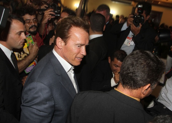 Arnold Schwarzenegger no 2º Fórum Mundial de Sustentabilidade, em Manaus (24/3/2011)