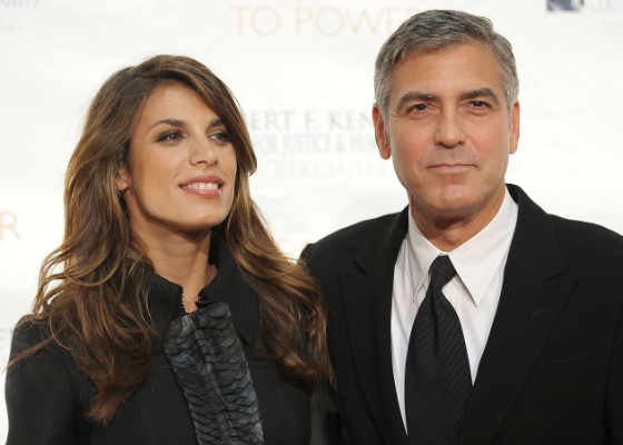 Elisabetta Canalis e George Clooney no evento Justice & Human Rights Ripple of Hope em Nova York (17/11/2010)