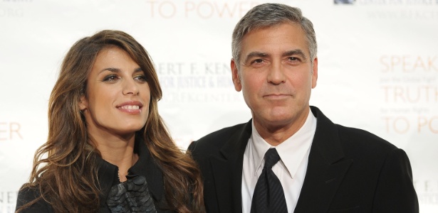 George Clooney e sua ex-namorada, Elisabetta Canalis, no evento Justice & Human Rights Ripple of Hope em Nova York (17/11/2010)