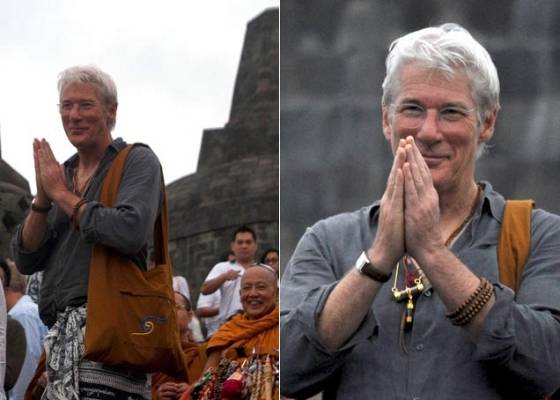 O ator norte-americano Richard Gere visita o templo budista de Borobudur, na Indonésia (27/6/11)