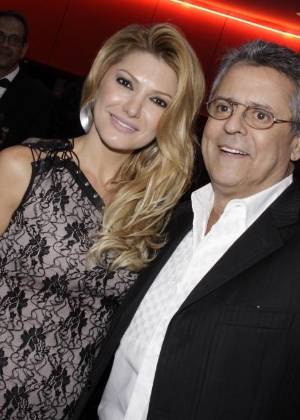 O casal Antonia Fontenelle e Marcos Paulo durante a 10ª edição do Grande Prêmio do Cinema Brasileiro, no Rio (31/5/2011)