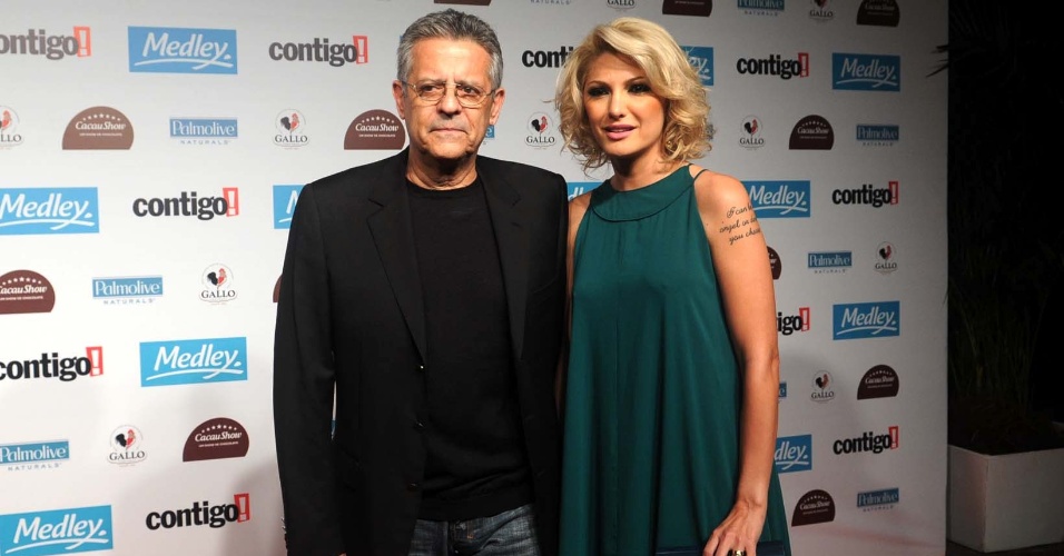 O ator e diretor Marcos Paulo e sua mulher, Antonia Fontenelle vão à cerimônia do Prêmio Contigo de Cinema Nacional, no Teatro Tom Jobim, no Rio (12/9/11)