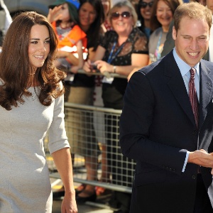 Kate Middleton e o príncipe William inauguram uma unidade para o tratamento de crianças com câncer na Inglaterra (29/9/11)