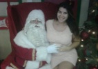 Ex-BBB Priscila Pires posa ao lado de Papai Noel - Reprodução/Twitter