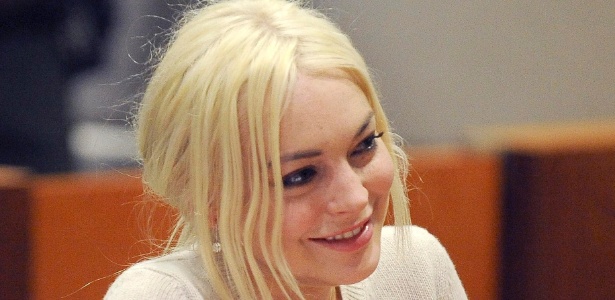 A atriz Lindsay Lohan comparece a tribunal de Los Angeles para prestar contas da liberdade condicional (14/12/11)