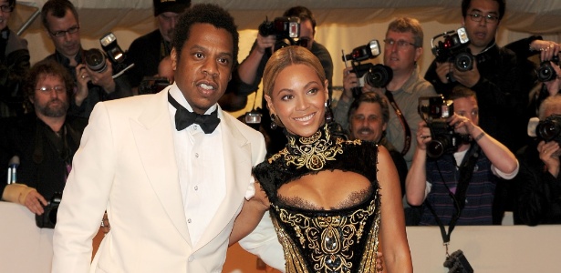 Jay-Z e Beyoncé no evento ""Alexander McQueen: Savage Beauty" em Nova York (2/5/11) - Getty Images