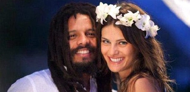 Isabeli Fontana e Rohan Marley ficam noivos na Jamaica