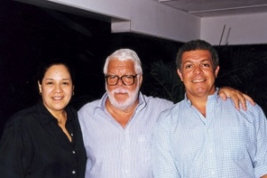 Manoel Carlos ao lado da mulher Bety e do filho mais velho, Manoel Carlos Jr (2005) - Arquivo Pessoal
