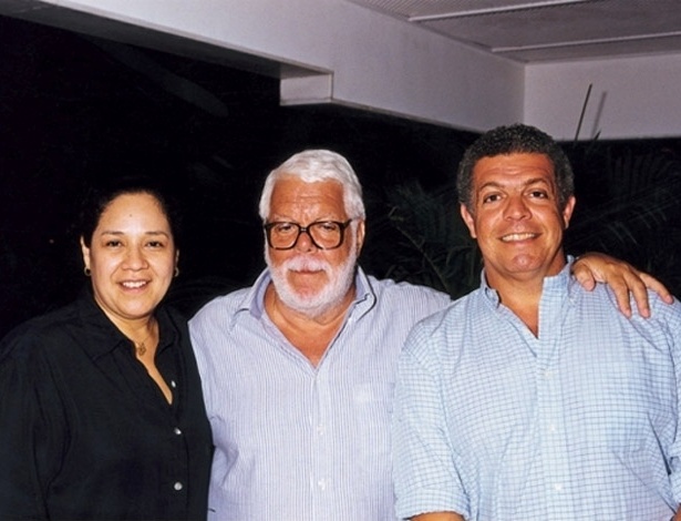 Manoel Carlos ao lado da mulher Beth e do filho mais velho, Manoel Carlos Jr (2005)
