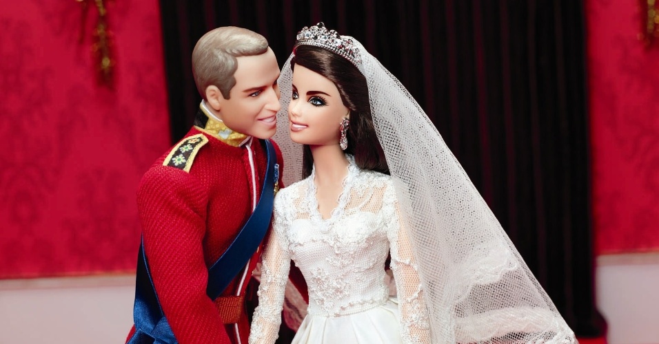 Príncipe William em Kate viram bonecos da coleção Barbie, da Mattel (15/02/12)