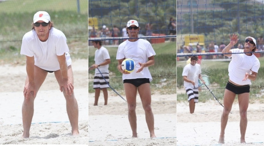 Marcelo Novaes joga vôlei na praia da Barra da Tijuca, zona oeste do Rio de Janeiro (20/1/12)