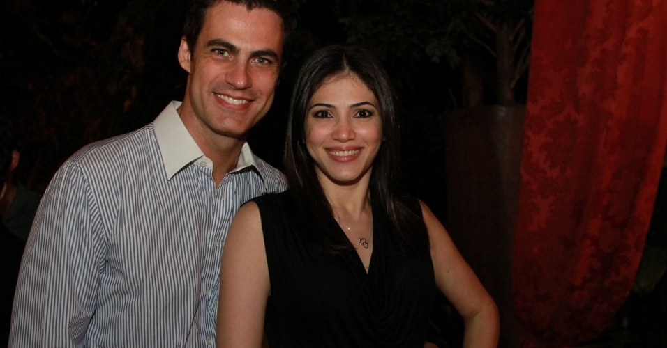 Carlos Casagrande e a namorada Patrícia participam da festa de encerramento de "Fina Estampa", no Rio de Janeiro (17/3/2012)
