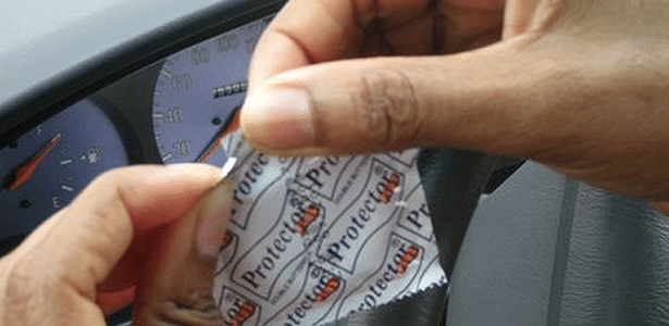 Mulheres foram presas com 31 preservativos usados no carro em que viajavam  - BBC