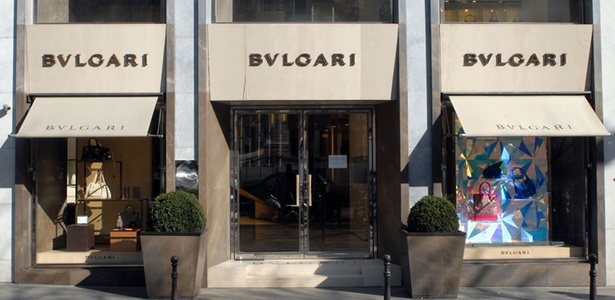 Fachada de uma das lojas da joalheria italiana Bulgari em Paris, comprada pelo grupo LVMH (07/03/2011) - Dylan Calves/AFP