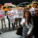 Em NY, desfile da Guli acontece sob protestos contra trabalho infantil - Eric Tayer/Reuters